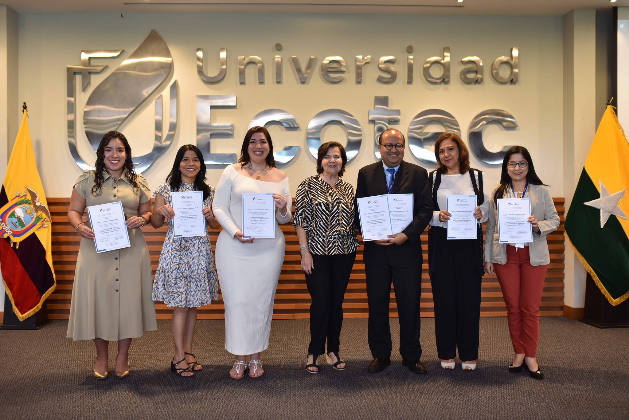 Universidad Tecnológica ECOTEC En Ecuador