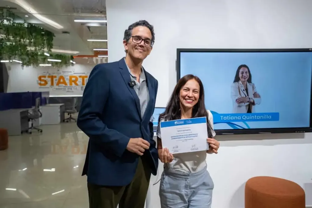 Diploma ceremony for Impulso ECOTEC mentors