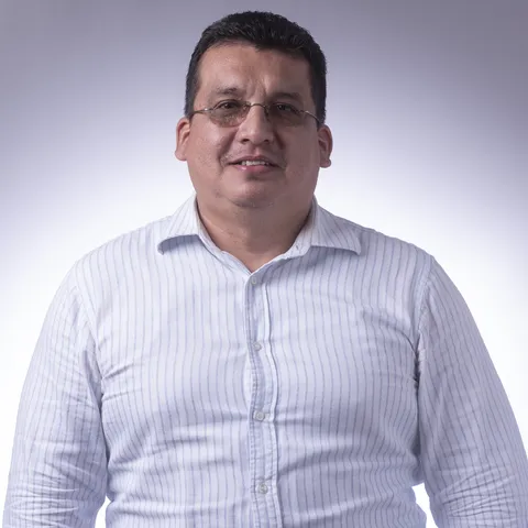 Guido Macas Acosta, Mgtr., líder del colectivo académico de Economía y Administración Pública