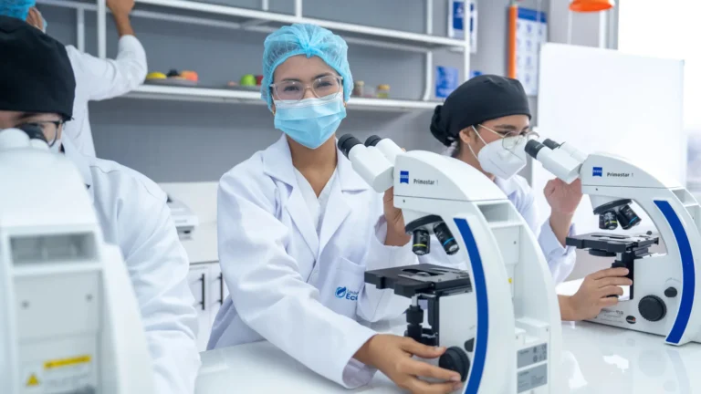 Carrera de Nutrición y Dietética en la Universidad ECOTEC