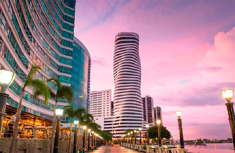 Malecón y Puerto Santa Ana en Guayaquil