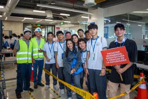 Nuevas experiencias pueden convertirse en el inicio de grandes decisiones. 🏛️
Durante el Open House 2026, estudiantes de la Unidad Educativa Nuestra Madre de la Alborada recorrieron nuestros espacios y conocieron parte de la propuesta académica y universitaria de ECOTEC.
Un encuentro pensado para descubrir, explorar y conocer las oportunidades que los esperan en su futuro profesional.